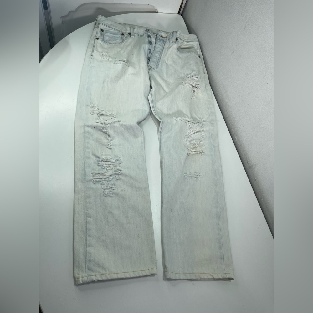 Levi's 501 Button Fly Denim Jeans Men 33x30 Light Wash Distressed Y2K Style